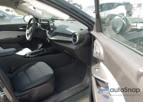 2025 Chevrolet Trax Fwd Lt from USA, damaged, VIN KL77LHEP6SC222678